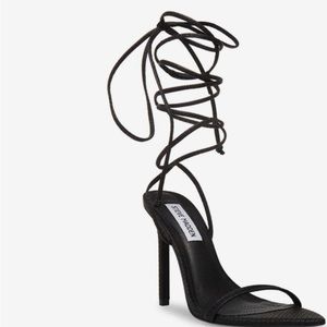 Steve Madden lace up heel